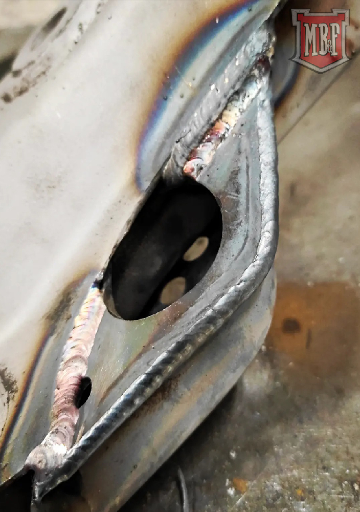 Sablage, renforcement et peinture pour ce berceau moteur de E36