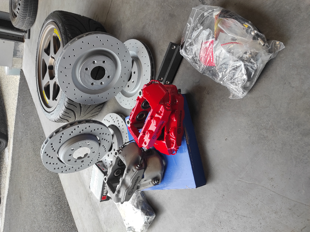 Kit gros freins Brembo sur BMW 325i E36, plaquettes Ferodo DS2500 et disques ATE M3 E46.